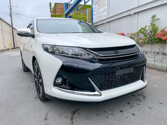 TOYOTA HARRIER (we accept hire purchase) image 6