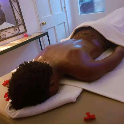 Male masseur at Nairobi image 1