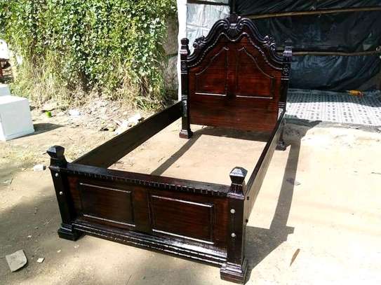 Beautiful Quality 4by6 Solid Mahogany Bed image 1