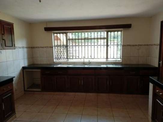 5 Bed House with En Suite at Off Unep Avenue image 13