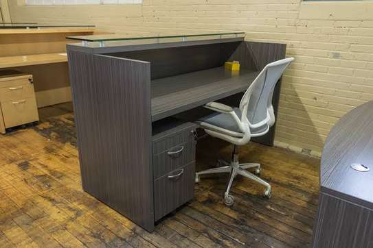 Executive Straight Reception office desks image 9