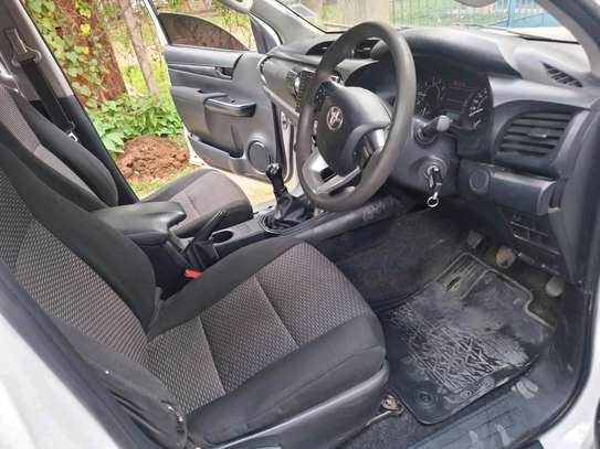 2017 Toyota Hilux D.cab Manual image 1