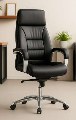 Office Chair:  Leather Swivel Office Boss Chair image 1