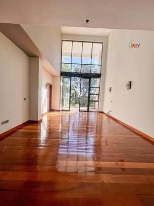 3 Bed Apartment with En Suite in Westlands Area image 1