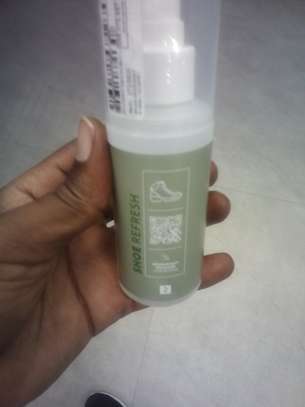 Shoes deodorant refreshes bad odours boots, sneakers image 4