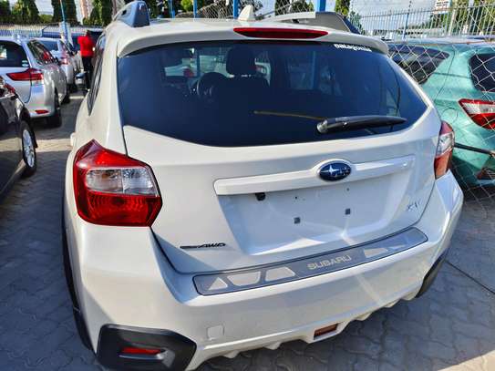 Subaru Impreza XV white 2017 image 3