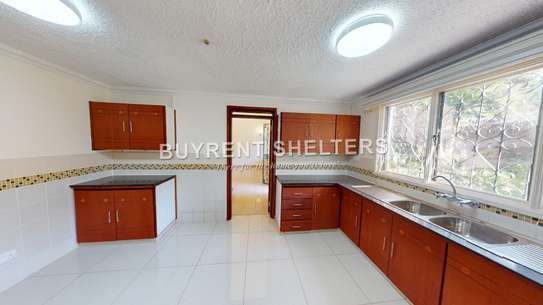 4 Bed House with En Suite at Muthaiga image 4