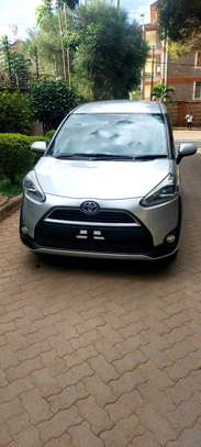 Toyota Sienta Silver color 2017 model fully loaded image 7