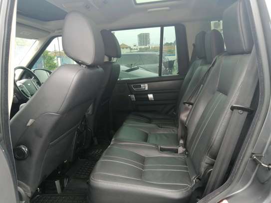 Land-rover Discovery 4 image 3