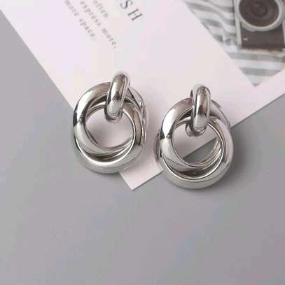Fashion metal silver earrings. image 1