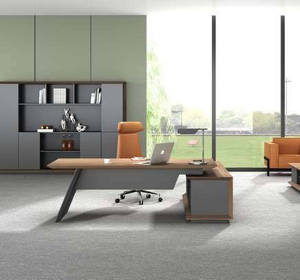 Office Desk : Solid L-Shaped Executive Wood Desk image 4