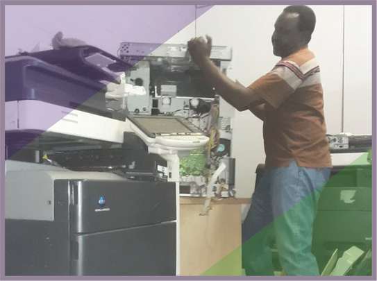 Guaranteed fridge repair |  Embakasi , Savanna · Savanna  · Utawala · Mihang'o and Nairobi.We’re available 24/7. image 1