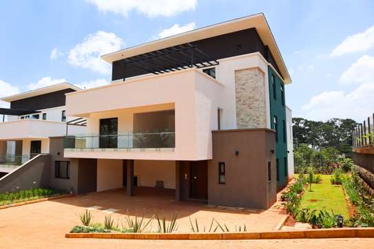 7 Bed Townhouse with En Suite in Kitisuru image 1