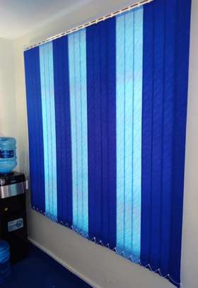 CLASSY VERTICAL OFFICE BLINDS image 1