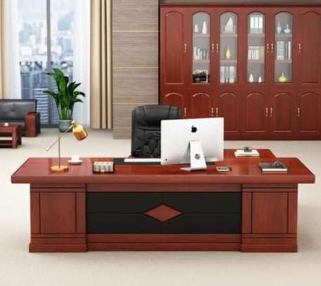 Executive mohogany office Desk image 10