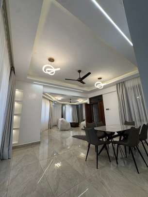 Serviced 2 Bed Apartment with En Suite at 1St Avanue image 10