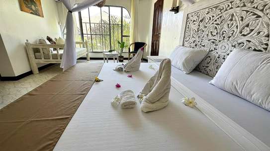 5 Bed Villa with En Suite at Diani image 7