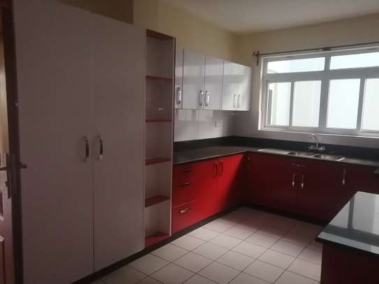 3 Bed Apartment with Aircon in Brookside image 2