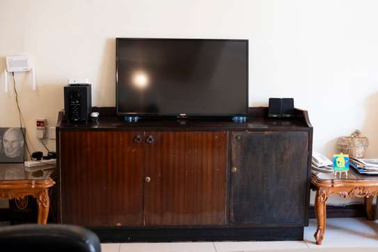 3 Bed Apartment with En Suite at 3Rd Parklands Avenue image 3