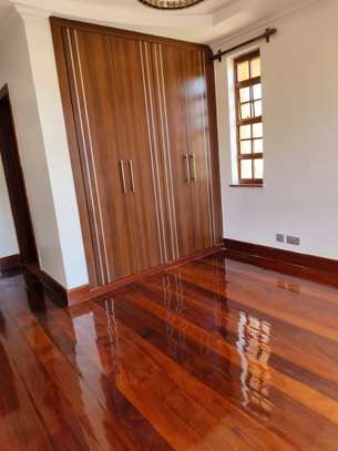 5 Bed House with En Suite at Old Runda image 9