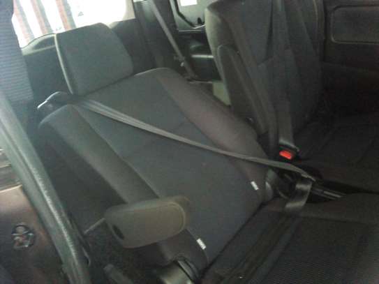 Toyota Noah brown image 6