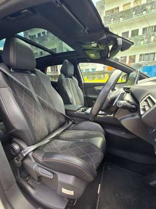 Peugeot 3008 GT image 3