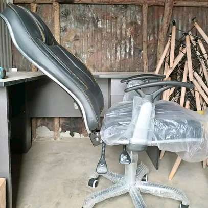Executive Lshaped desk plus executive office leather chair image 1