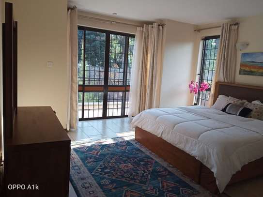 5 Bed Villa with En Suite in Runda image 9