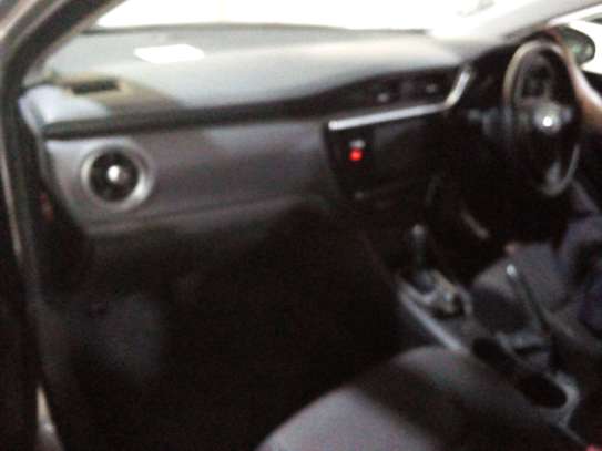 Toyota Auris silver image 6