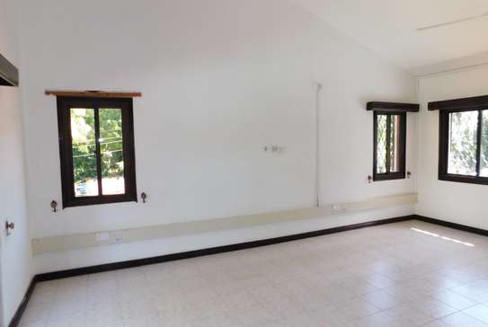 5 Bed House in Nyali Area image 5