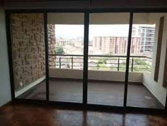 3 bedroom apartment for sale in Kilimani image 7