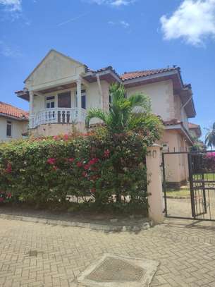 4 Bed House with En Suite in Mtwapa image 12