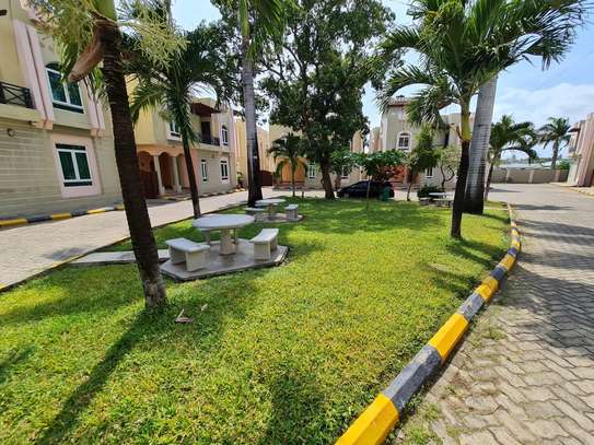 5 Bed Townhouse with Swimming Pool in Nyali Area image 12