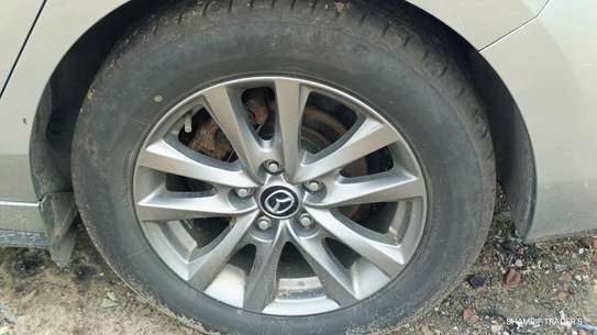 MazdaAxela  3 AWD Silver 2019 image 8