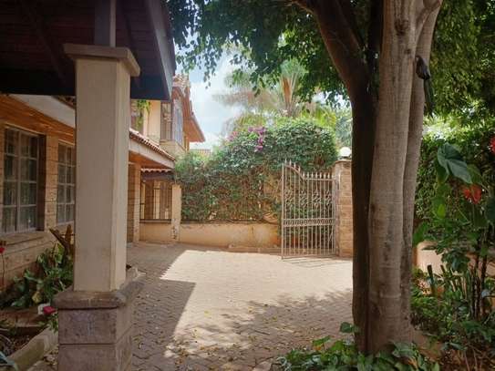 4 Bed Townhouse with En Suite at Spring Valley. image 3