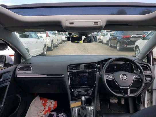 Volkswagen Golf TSI sunroof 2018 image 5