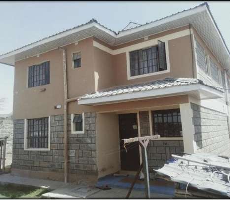SALE BY AUCTION 4 Bedroomed Maisonette image 5