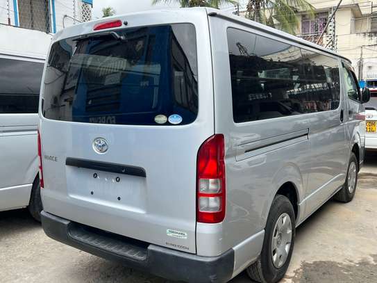 TOYOTA HIACE (WE accept hire purchase) image 2