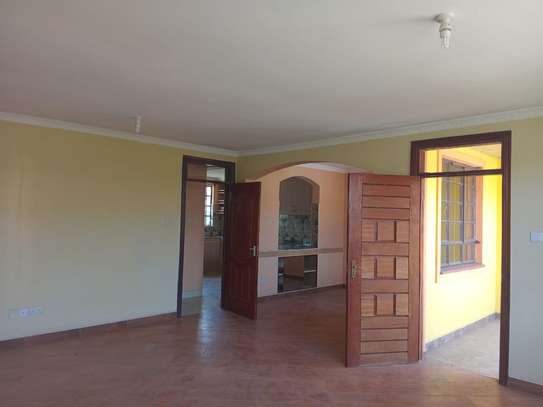 3 Bed House with En Suite in Mlolongo image 2