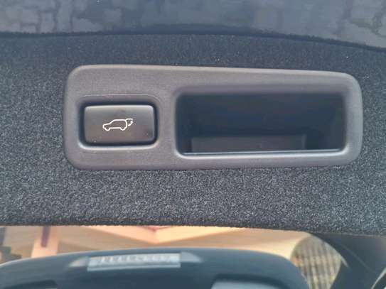 TOYOTA HARRIER PREMIUM PACKAGE 2019MODEL image 3