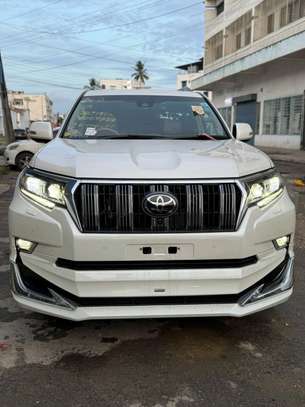 Toyota land cruiser Prado TZG diesel image 15