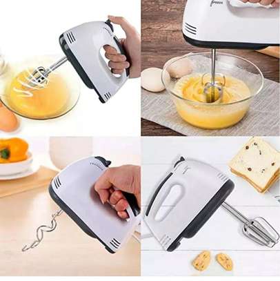 Electric hand mixer image 1
