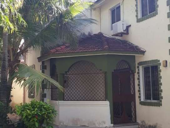 4 Bed Townhouse  in Nyali Area image 12