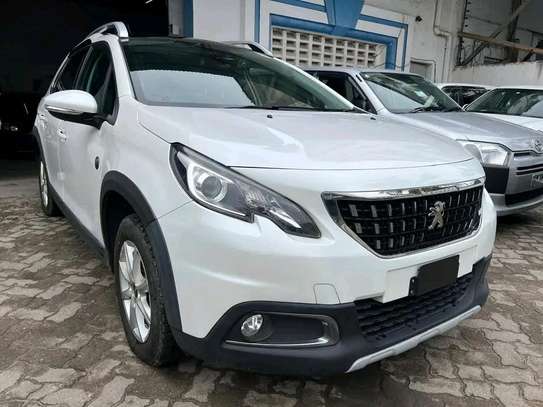 Peugeot 2008 moonroof image 11