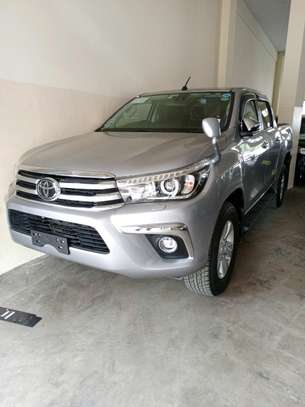 Toyota Hilux double cabin 2019 image 9