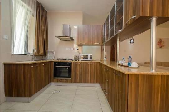 2 Bed Apartment with En Suite at Kindaruma Road image 4