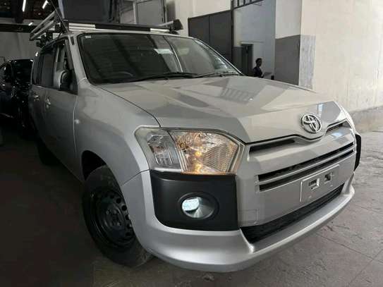 Toyota probox 2019model image 2