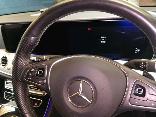 Mercedes Benz E200 2017 image 7