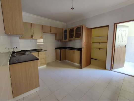 3 Bed Apartment with En Suite in Kileleshwa image 9