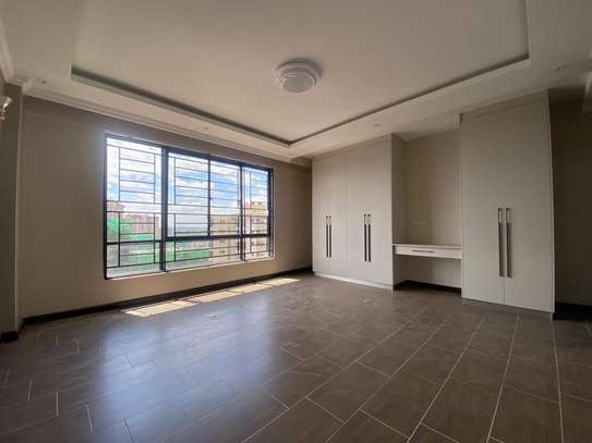 3 Bed Apartment with En Suite in Kilimani image 9